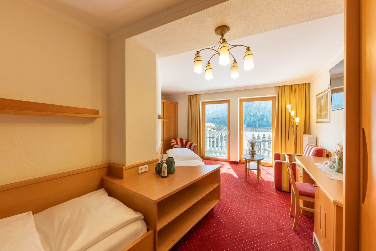 Doppelzimmer »Komfort mit getrennten Betten« image 1 - Familotel Stubaital Alpenhotel Kindl