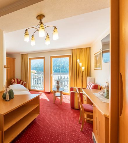 Doppelzimmer »Komfort mit getrennten Betten« image 1 - Familotel Stubaital Alpenhotel Kindl