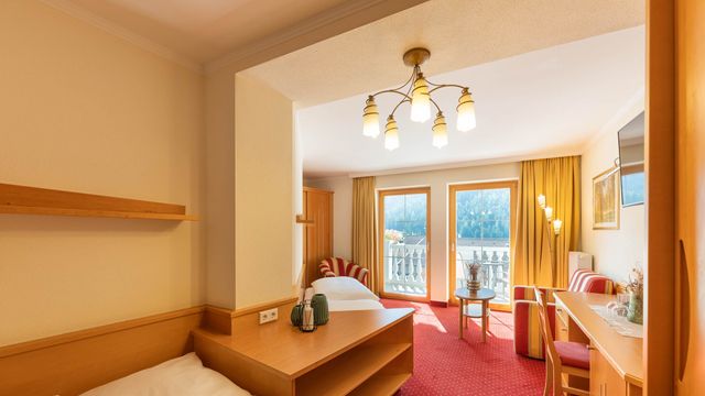 Doppelzimmer »Komfort mit getrennten Betten« | 30 qm - 1-Raum