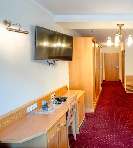 Doppelzimmer »Komfort mit getrennten Betten« image 4 - Familotel Stubaital Alpenhotel Kindl
