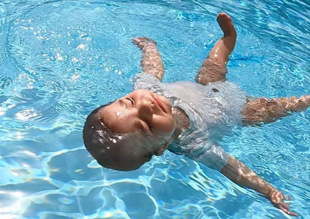 März-Babyschwimmprogramm