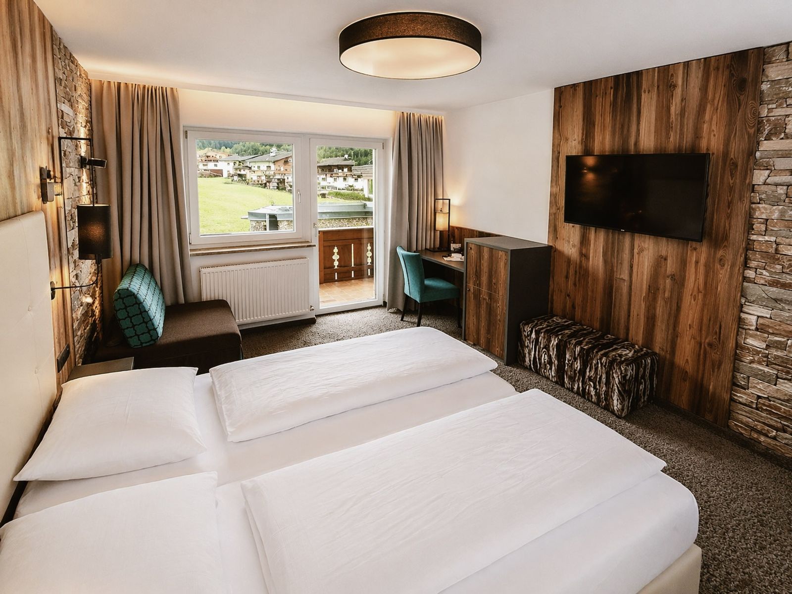 Doppelzimmer »Ferien« image 3 - Familotel Stubaital Alpenhotel Kindl