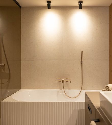Familiensuite »Premium Zirbe mit privatem Innenhof« thumbnail 9 - Familotel Stubaital Alpenhotel Kindl