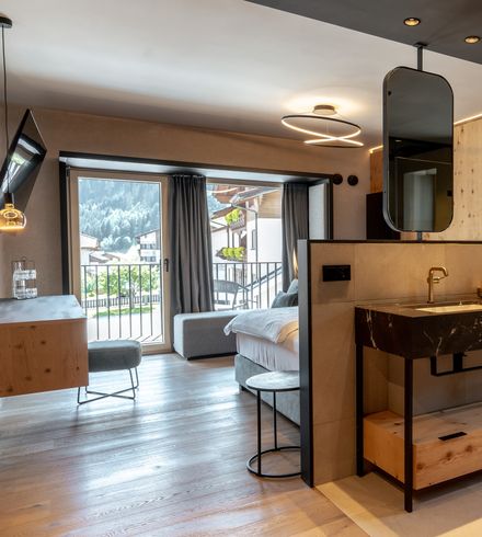 NEW! Family suite »Premium Zirbe« image 4 - Familotel Stubaital Alpenhotel Kindl
