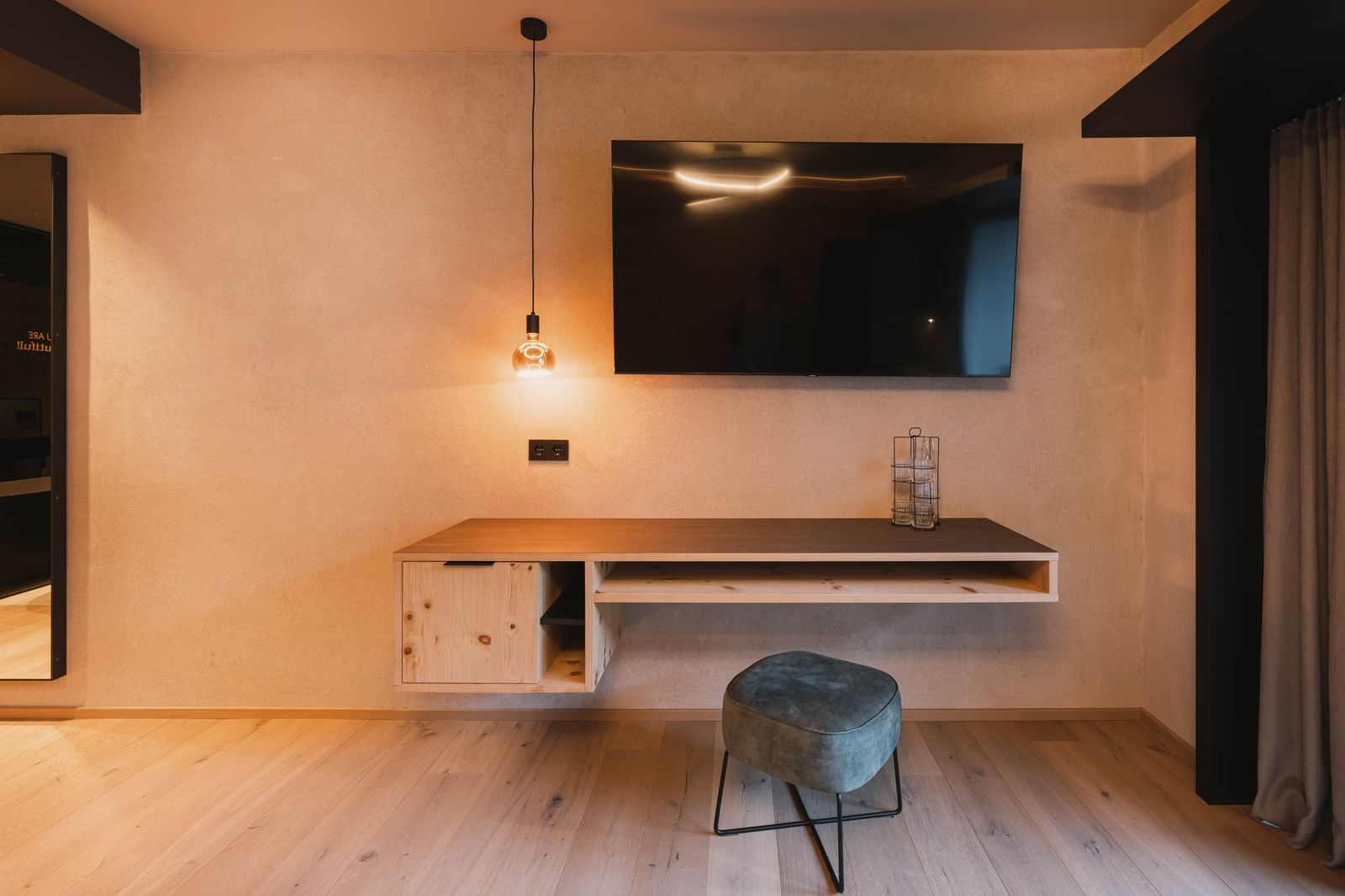 NEU! Familiensuite »Premium Zirbe« image 4 - Familotel Stubaital Alpenhotel Kindl