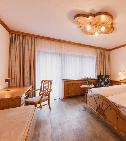 Doppelzimmer »Komfort« image 1 - Familotel Stubaital Alpenhotel Kindl