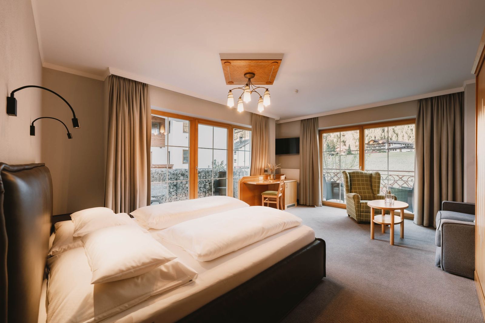 Familiensuite »Deluxe« image 1 - Familotel Stubaital Alpenhotel Kindl