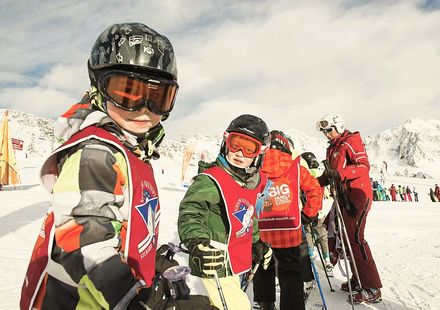 Skisporttage mit Kinderskikurs & Stubai Skipass