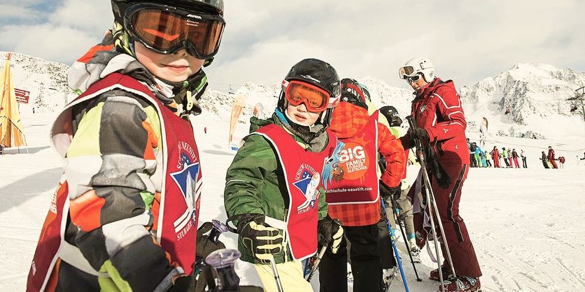 Hauptbild: Skisporttage mit Kinderskikurs & Stubai Skipass - Alpenhotel Kindl