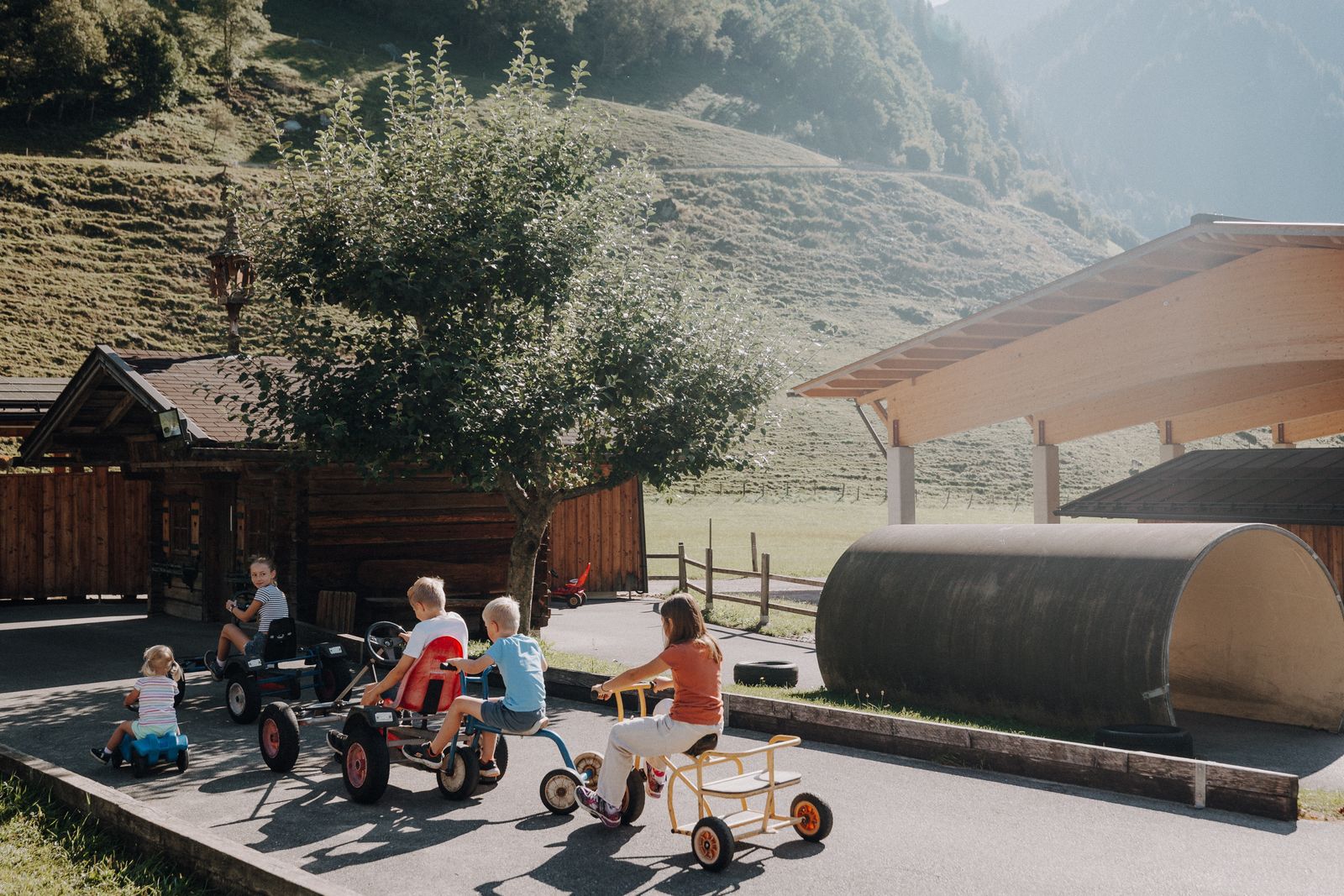 ERÖFFNUNGS-SOMMER- SPECIAL - Alles NEU im Familienhotel Oberkarteis! image 5 - Familotel Salzburger Land Familienhotel Oberkarteis