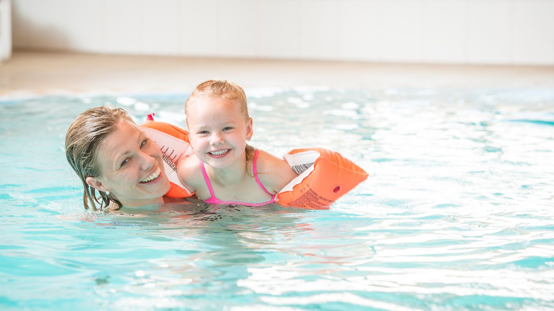Schwimmen lernen leicht gemacht im Familienurlaub im Familotel Langut Furtherwirt.