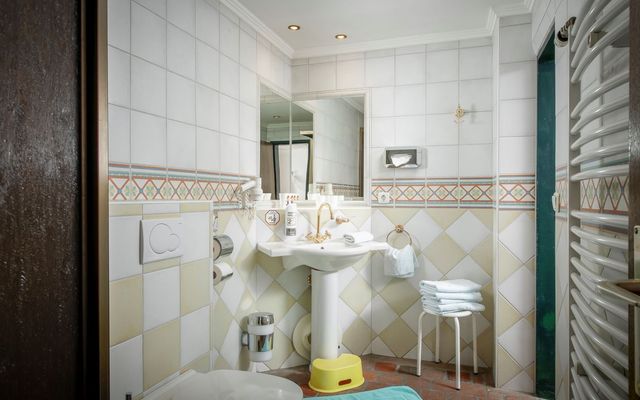 Familien-Appartement (3 Raum image 4 - Familotel Tirol Landgut Furtherwirt