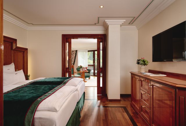 Hotel Dollenberg in Bad Peterstal–Griesbach: Suite type III (Last Minute)
