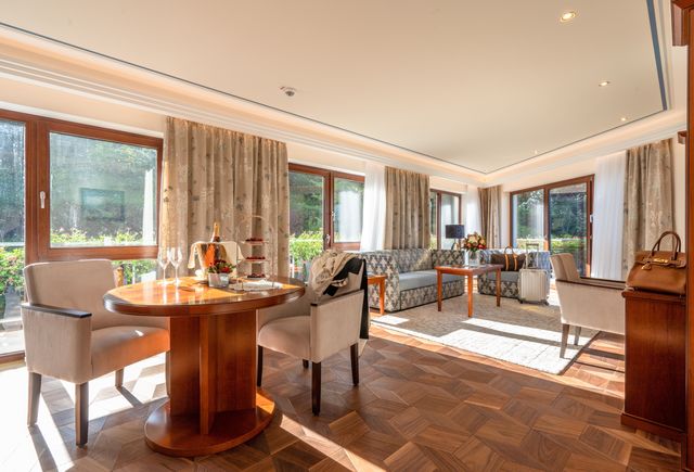 Hotel Dollenberg in Bad Peterstal–Griesbach: Luxury Suite Type II (Last Minute)