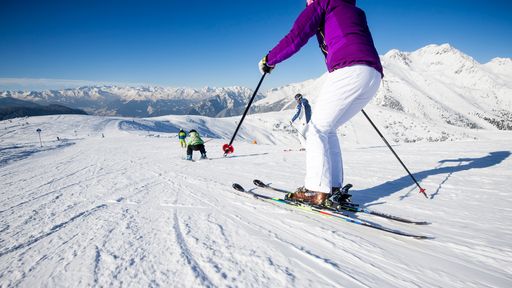 Direkt am Familotel Huber führt eine Piste der Ski- & Almenregion Gitschberg Jochtal vorbei.