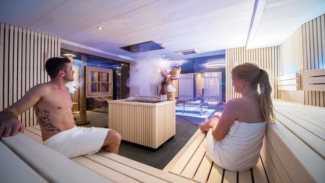 Sauna & Pilates Woche - Wärme, Düfte & Entspannung