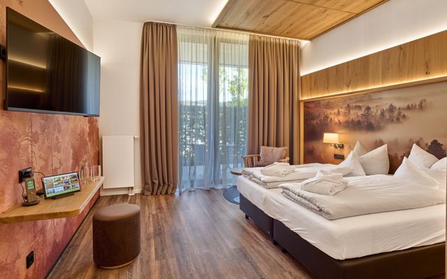 Doppelzimmer "Deluxe" - Richtung Baustelle image 2 - Familotel Bayerischer Wald Schreinerhof