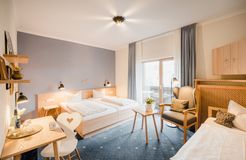 BIO HOTEL Bavaria: Dreibettzimmer - Biohotel Bavaria, Garmisch-Partenkirchen, Alpenvorland, Bayern, Deutschland