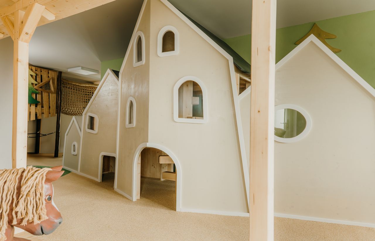 Familienhotel_Friedrichshof_Spielehaus_039.jpg