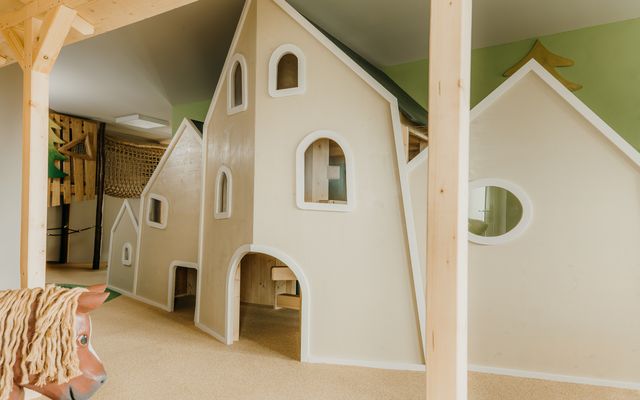 Familienhotel_Friedrichshof_Spielehaus_034.jpg