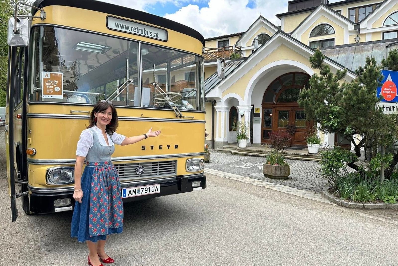 Hop on Hop off Bus vorm RelaxResort Kothmühle