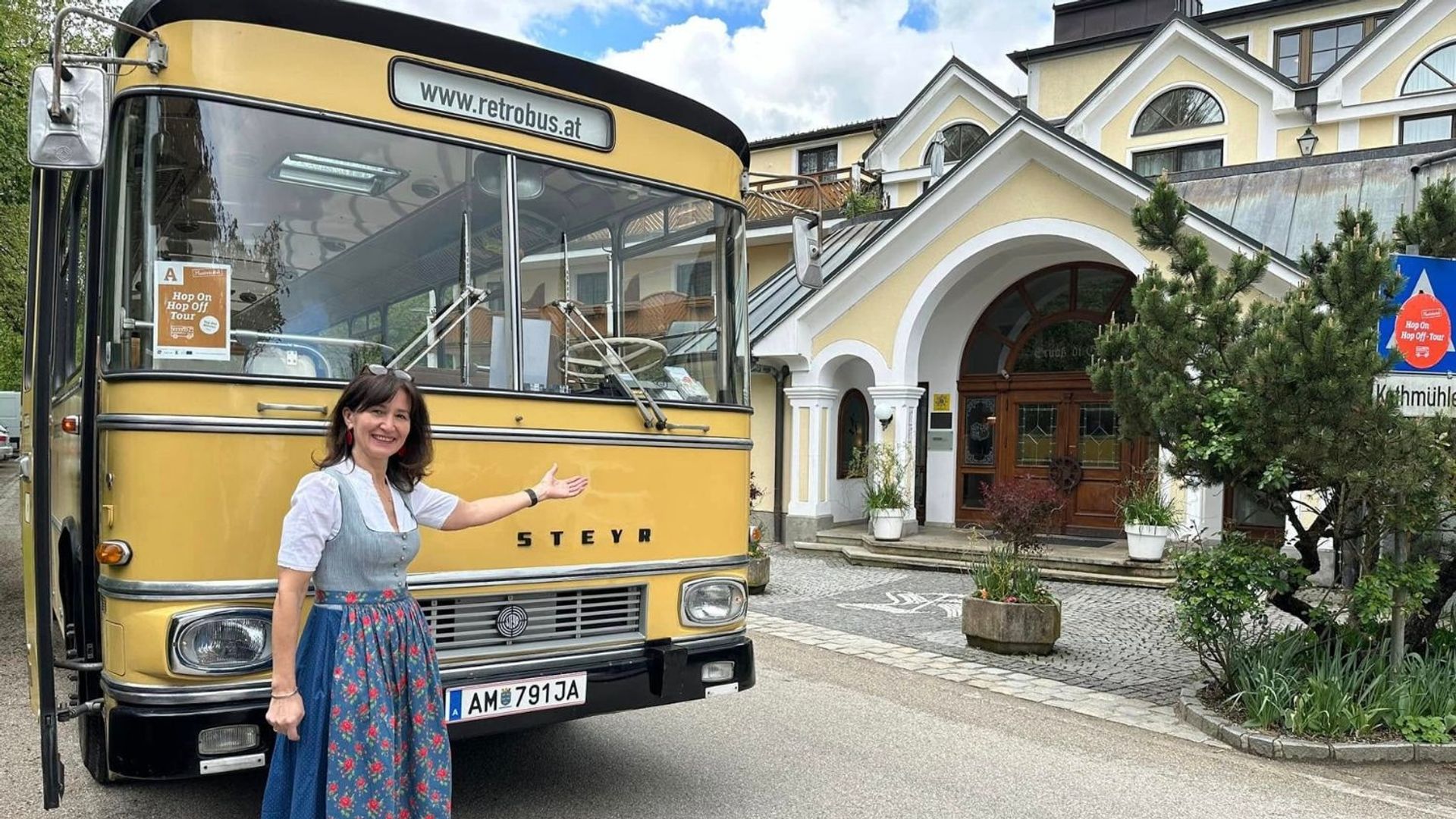 Hop on Hop off Bus vorm RelaxResort Kothmühle