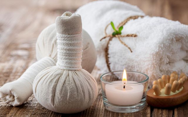 Kräuterstempel-Massage - Kothmühle