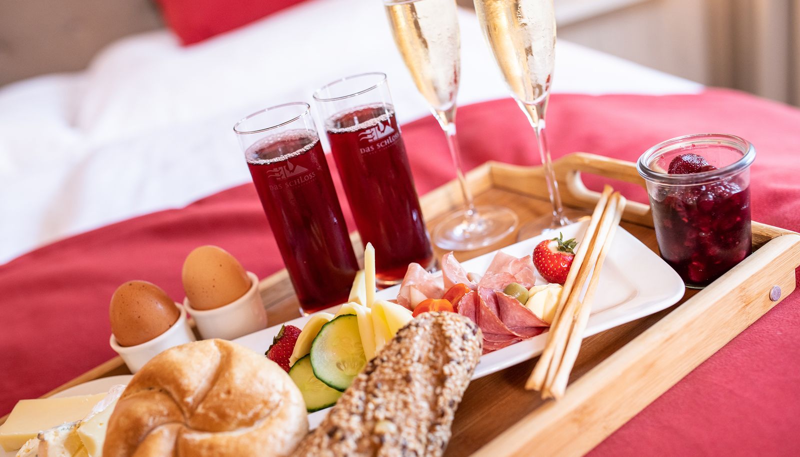 Romantisches Frühstück in der Turmsuite