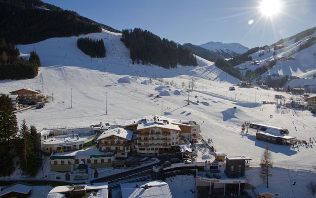 Familotel Saalbach Hinterglemm Wellness- & Familienhotel Egger: January Ski Package