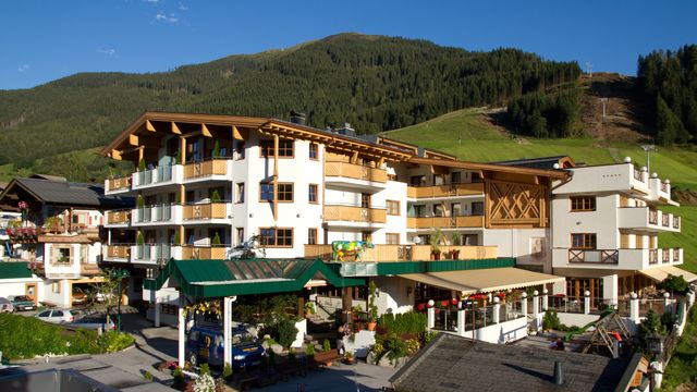 Wellness- & Familienhotel Egger