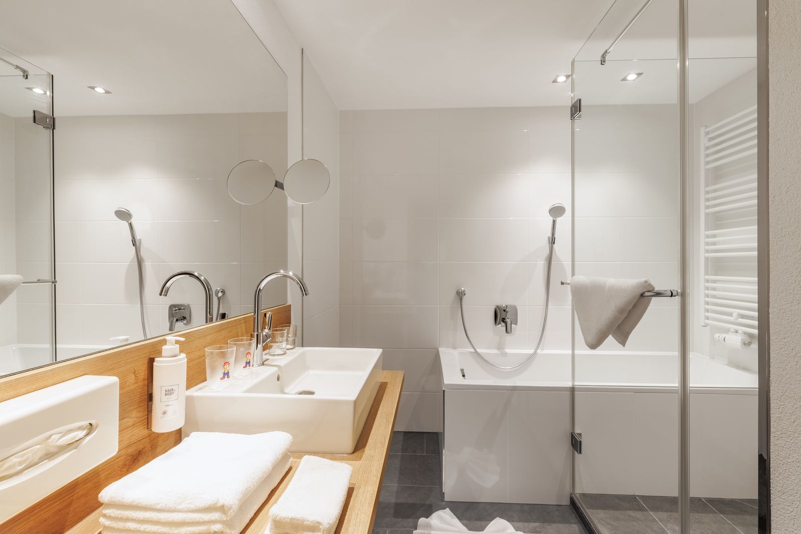 NEU Emmis Familienzimmer image 2 - Familotel Tiroler Zugspitzarena Kaiserhof