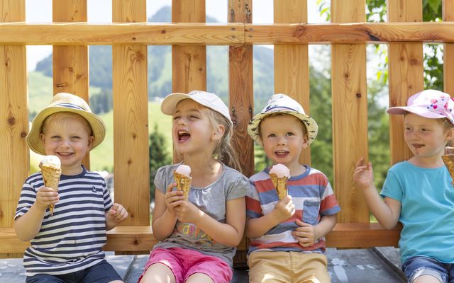 FAMILOTEL_KAISERHOF_KINDER_ESSEN_EIS-1329.JPG