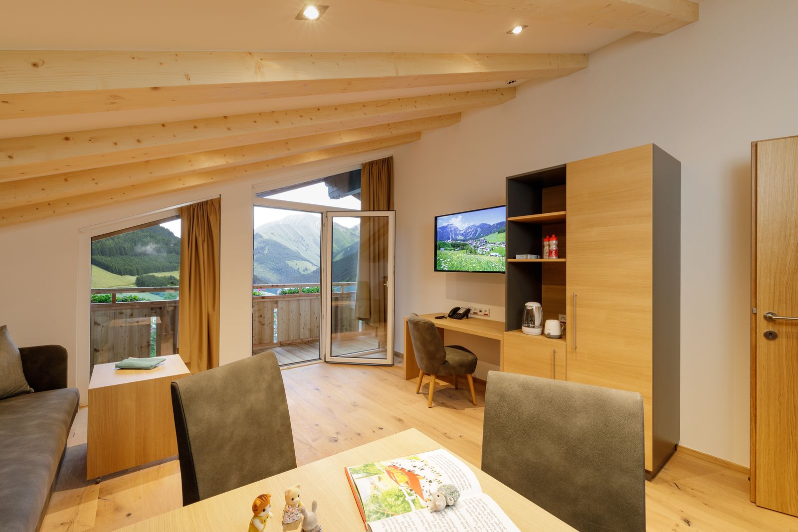  Alpenpanorama  image 3 - Familotel Tiroler Zugspitzarena Kaiserhof