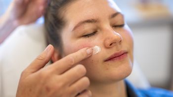 Hauttypspezifische Premium-Pflege SKINOVAGE | 50 Min