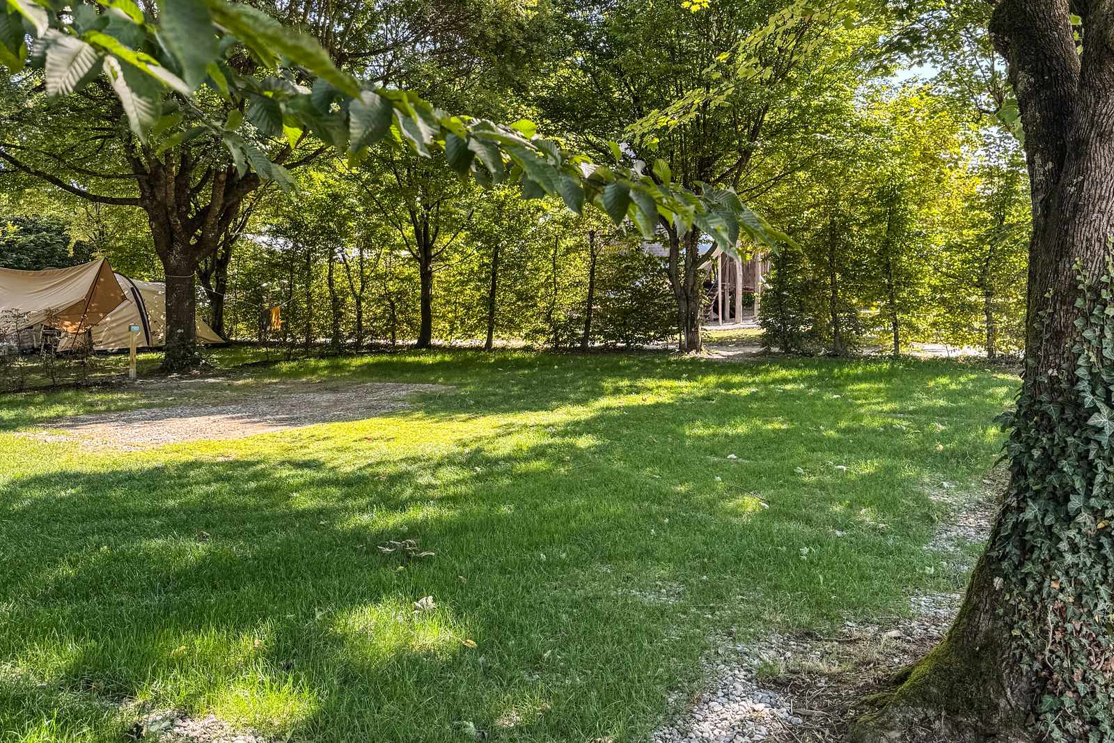 premium pitch 120-140m² image 2 - Wirthshof Resort