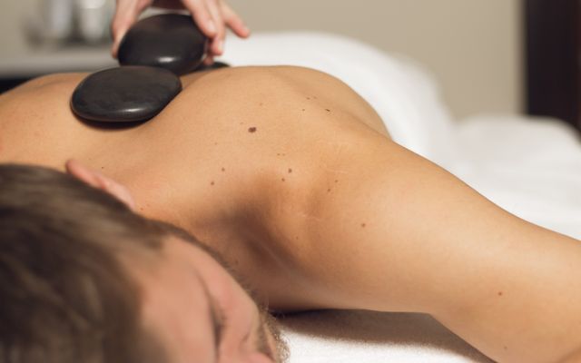 Hot-Stone full body massage - Wirthshof Resort