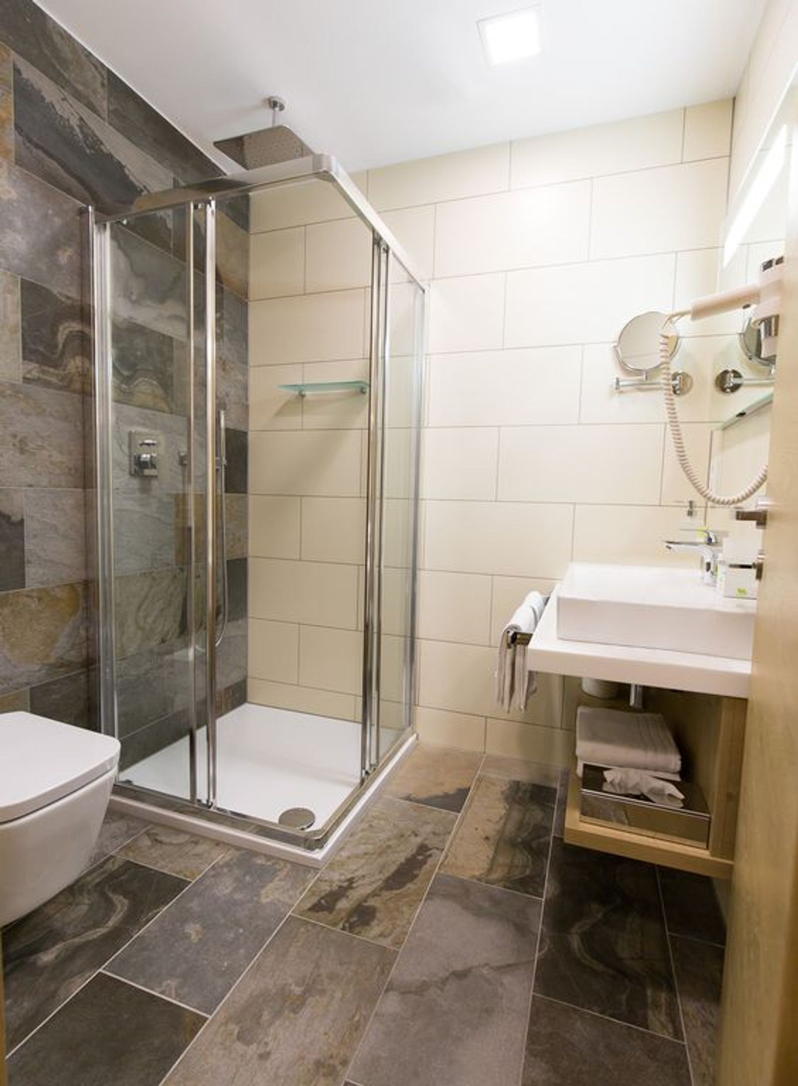 Badezimmer des Family Room im Familotel Böhmerwald | Aigo Familien- & Sportresort