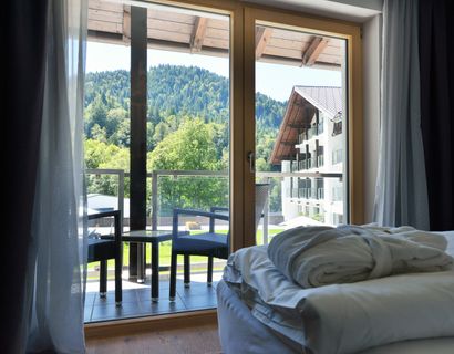 DAS GRASECK - mountain hideaway & health care: Room with balcony