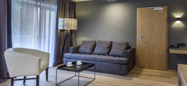 DAS GRASECK - mountain hideaway & health care: Panorama Junior Suite sunny side with balcony image #6