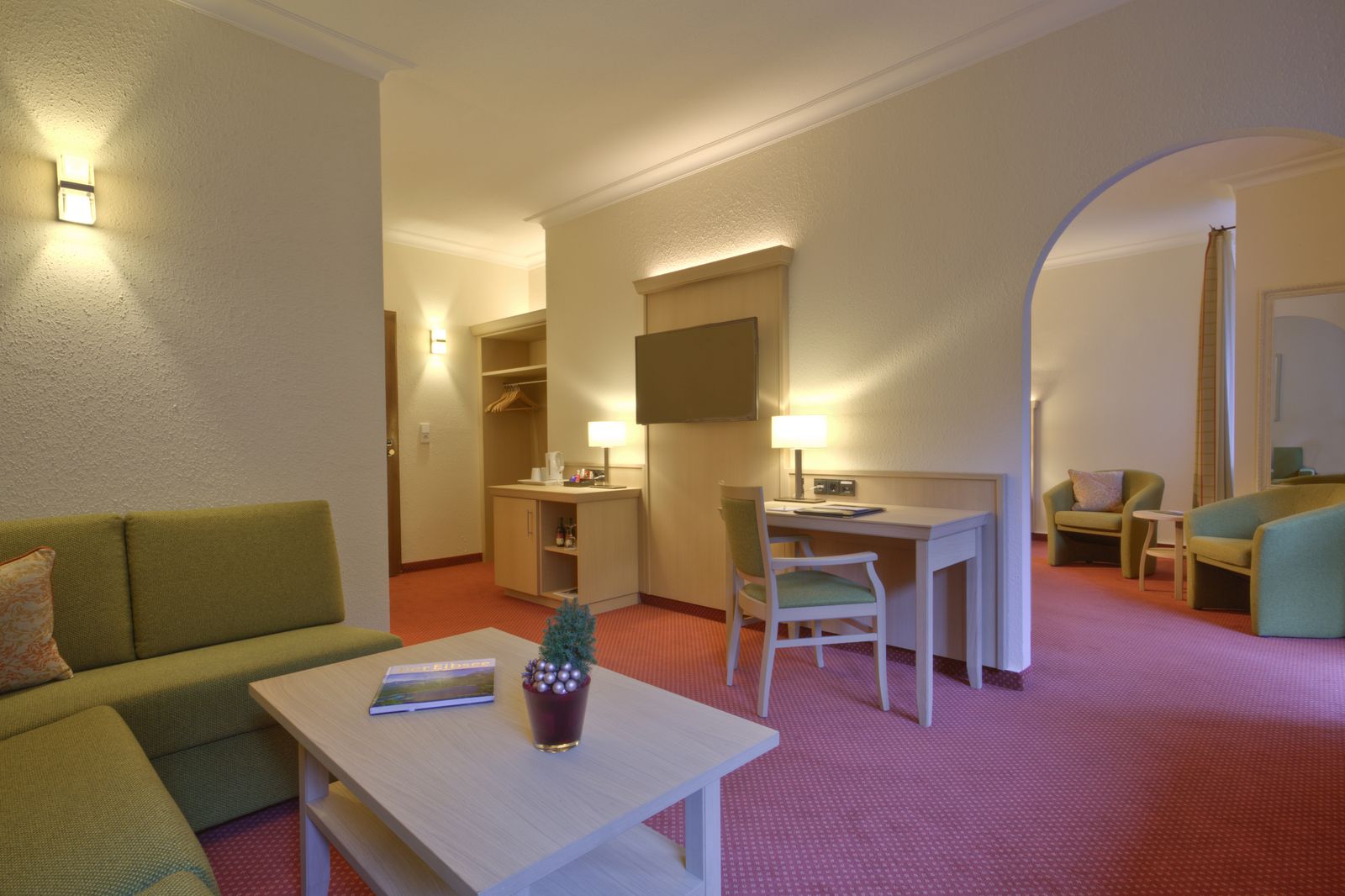 Juniorsuite Lärchwald image 1 - Eibsee Hotel