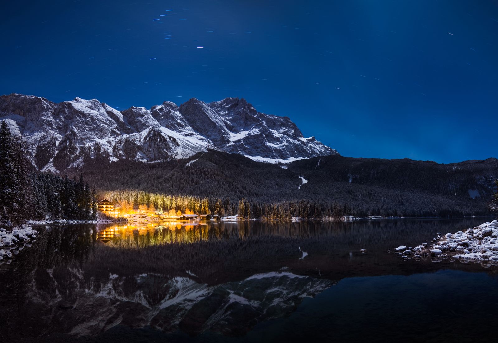 Weihnachten zwischen See & Berg image 1 - Eibsee Hotel