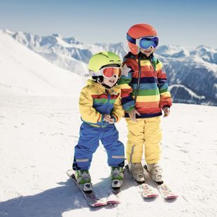 Offer: Kids on skis - ski lessons for children on a family vacation - Eibsee Hotel