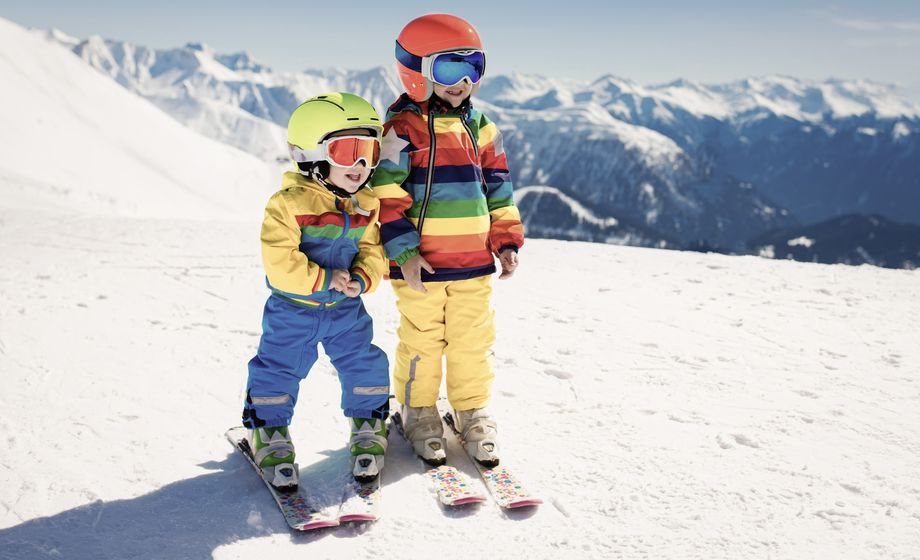 Offer: Kids on skis - ski lessons for children on a family vacation - Eibsee Hotel