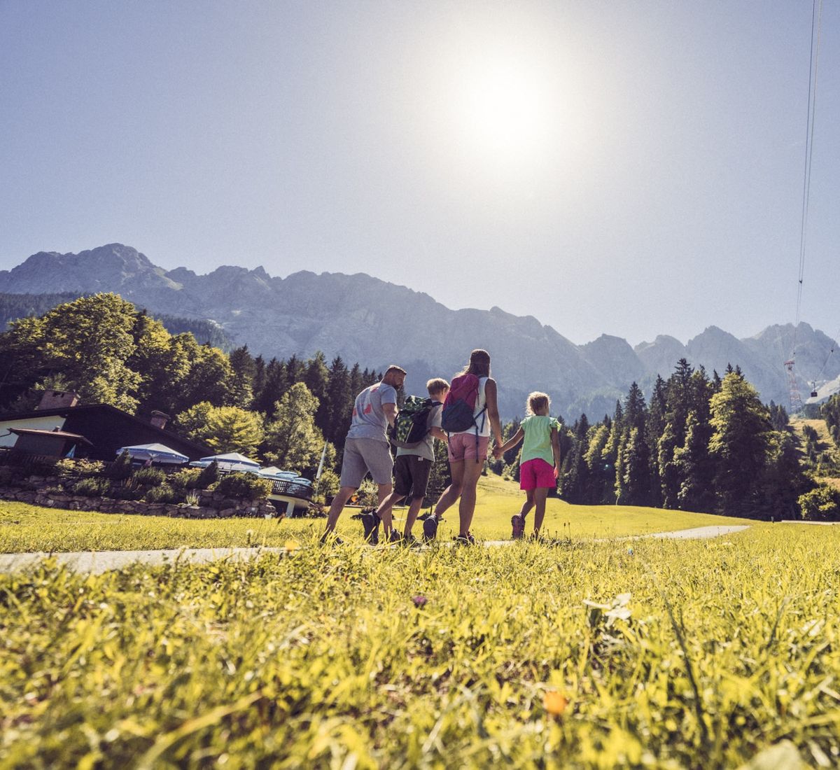 Familyactive in fall image 1 - Eibsee Hotel