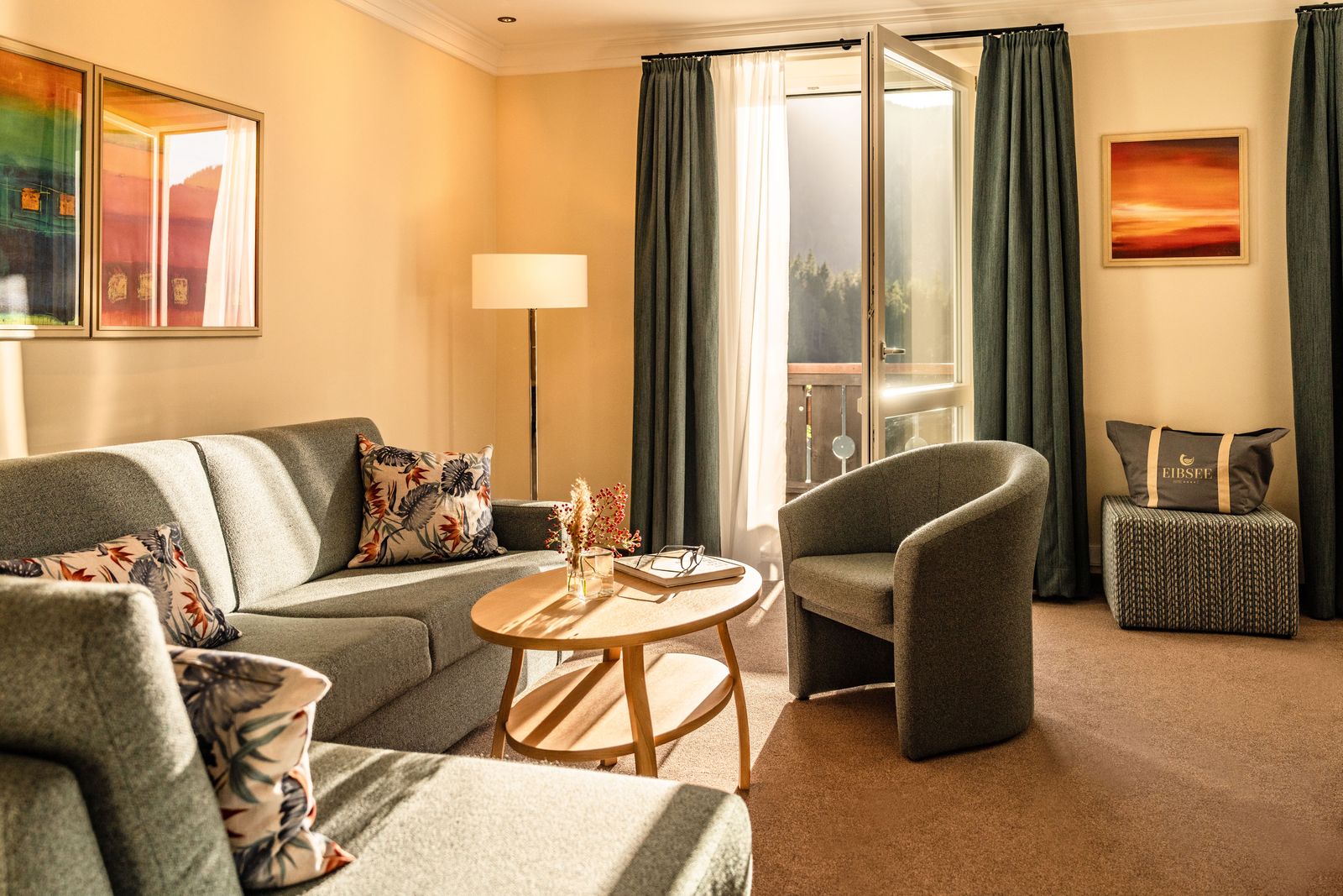 Juniorsuite See & Berg image 3 - Eibsee Hotel