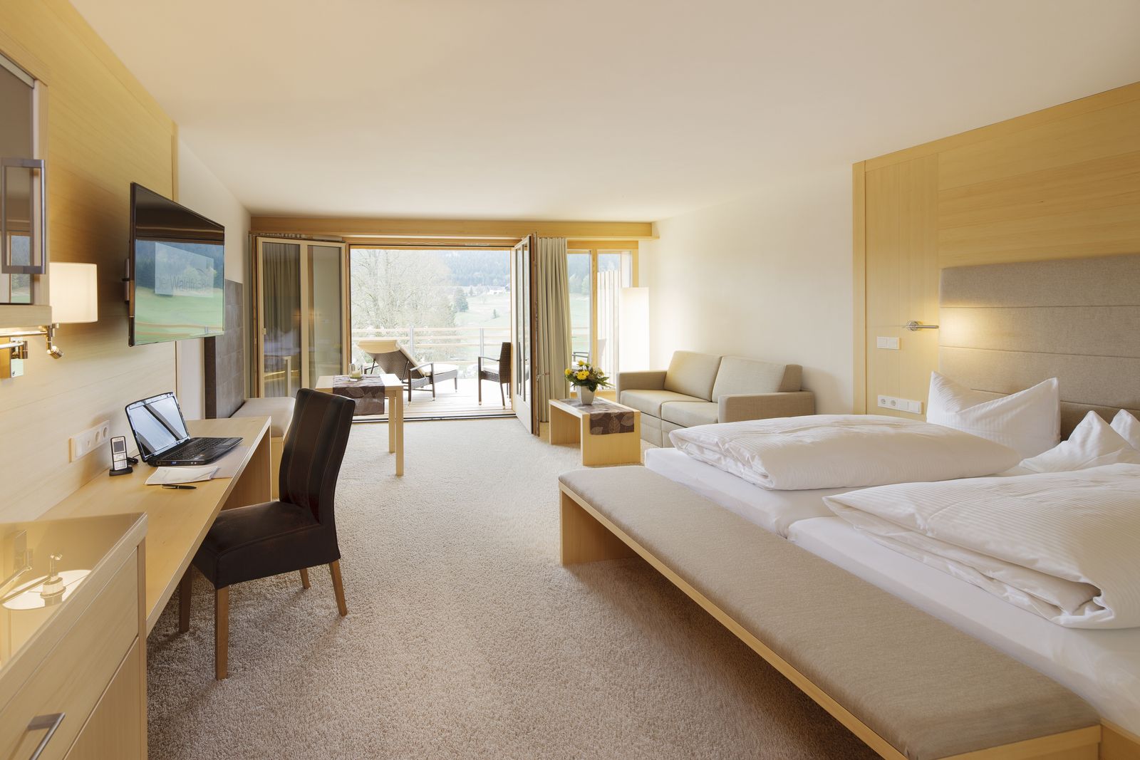 JuniorsuitePanorama image 1 - derWaldfrieden naturparkhotel