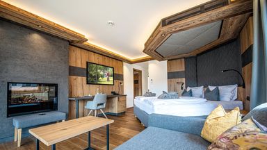 NEU! Luxury _ ON POINT.