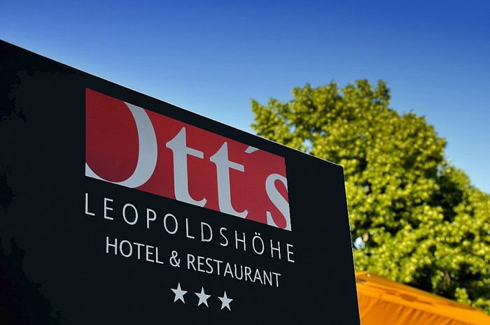 Ott's Hotel-Restaurant Leopoldshöhe in Weil am Rhein, Germany