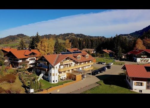 Biohotel Schratt: Imagevideo Hotel - Berghüs Schratt, Oberstaufen-Steibis, Allgäu, Bayern, Deutschland