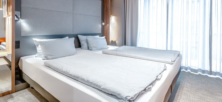 DAS AHLBECK HOTEL & SPA: Doppelzimmer seitlicher Seeblick vom Balkon Typ 9a image #14